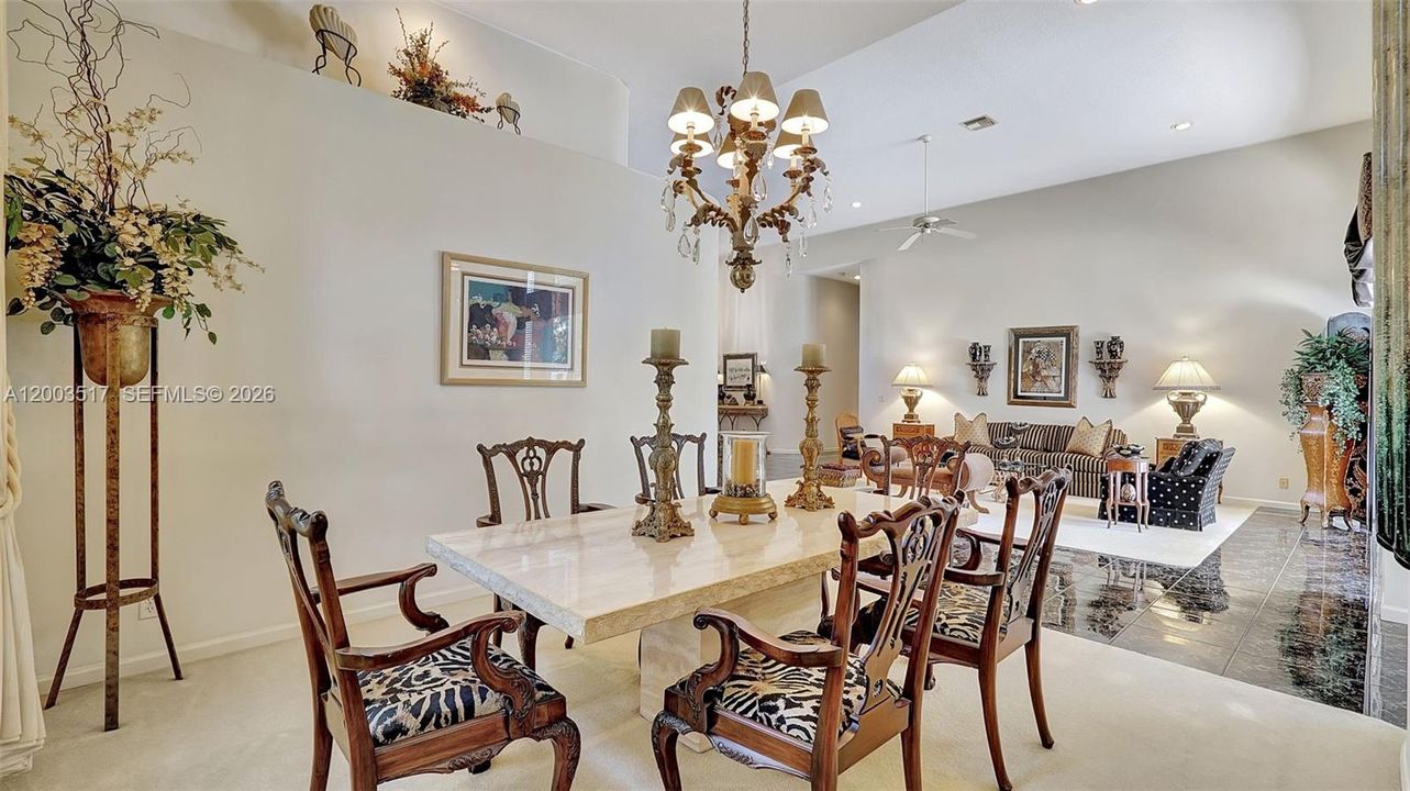 Vendido Recientemente: $1,050,000 (4 camas, 3 baños, 2932 Pies cuadrados)
