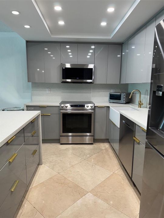 Недавно арендовано: $3,200 (2 спален, 2 ванн, 1505 Квадратных фут)