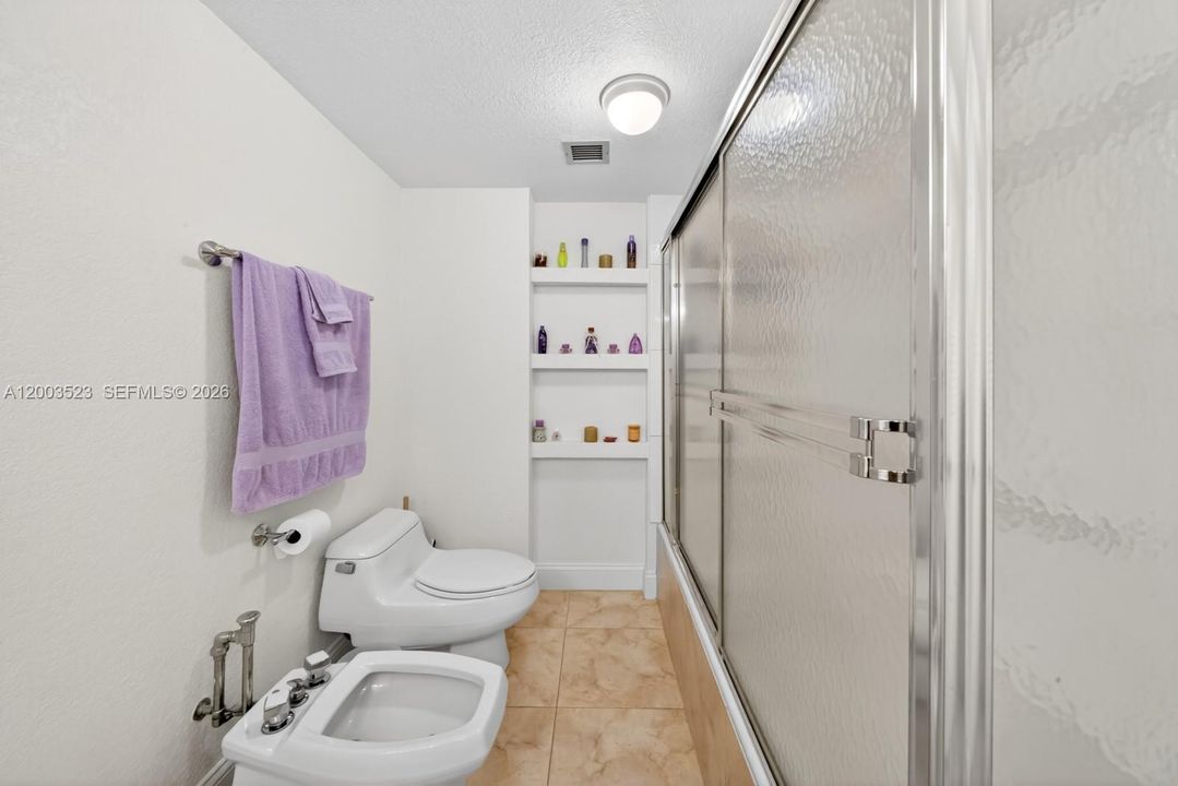 Activo con contrato: $725,000 (1 camas, 2 baños, 1278 Pies cuadrados)