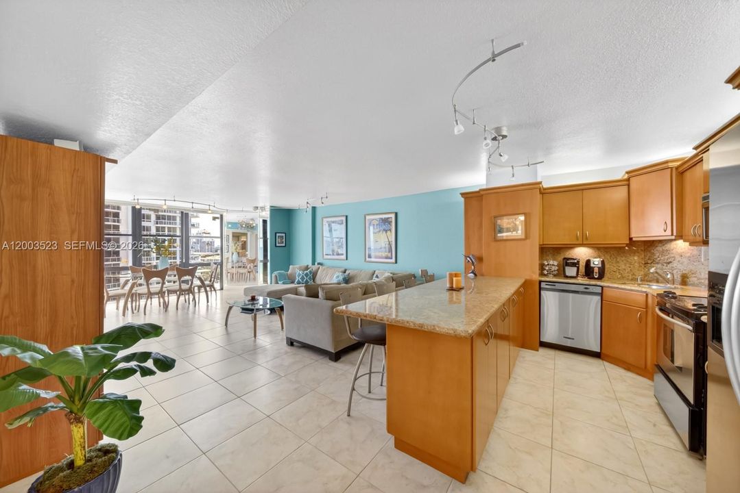 Activo con contrato: $725,000 (1 camas, 2 baños, 1278 Pies cuadrados)