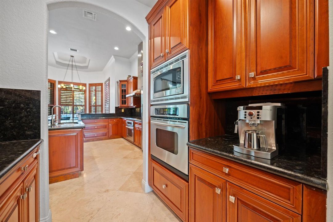 16-web-or-mls-11371-nw-6th-st
