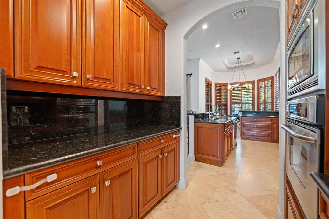 15-web-or-mls-11371-nw-6th-st