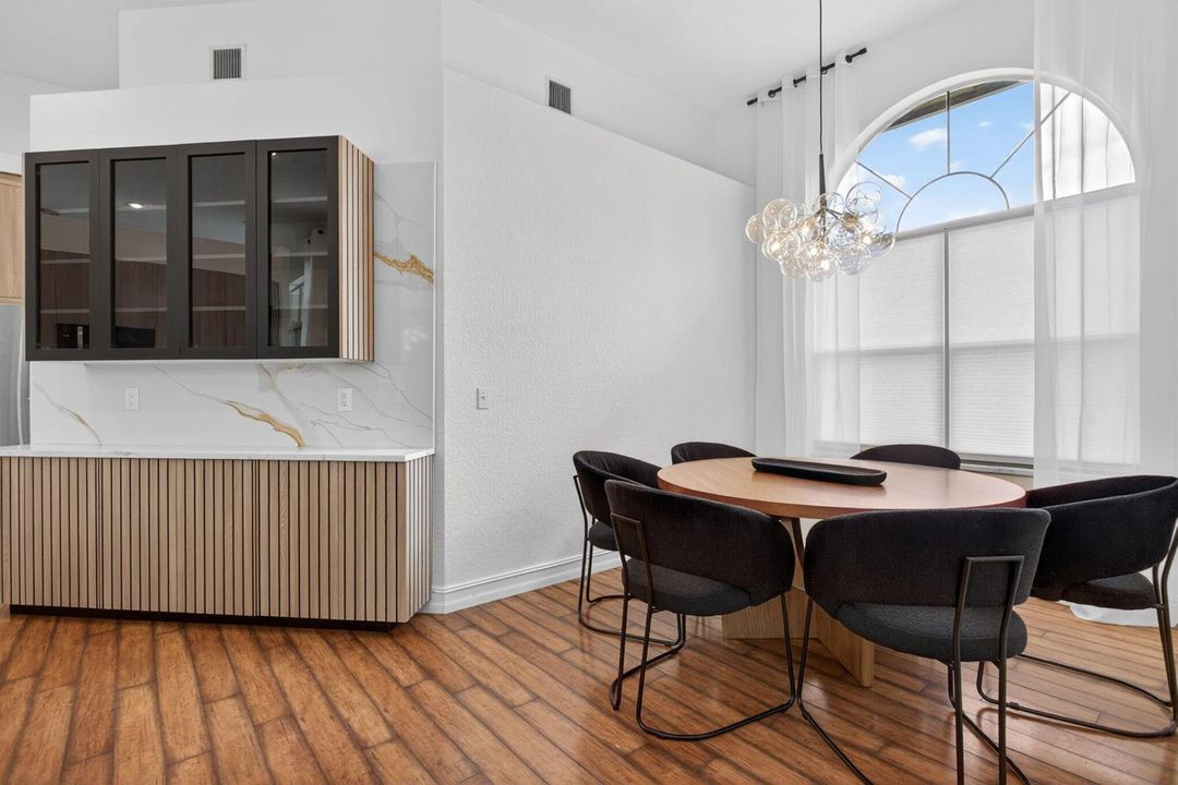 29-web-or-mls-7235-7809