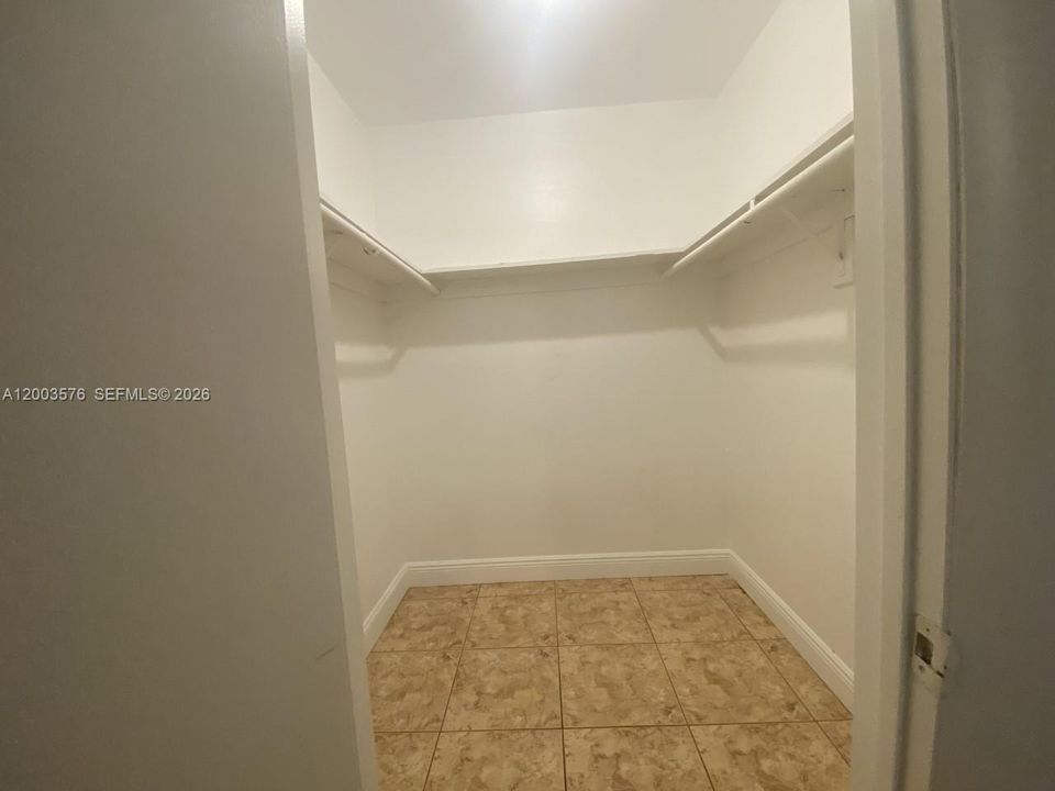 En Renta: $1,550 (1 camas, 1 baños, 720 Pies cuadrados)