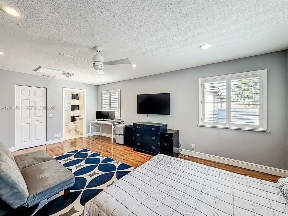 Upstairs Suite