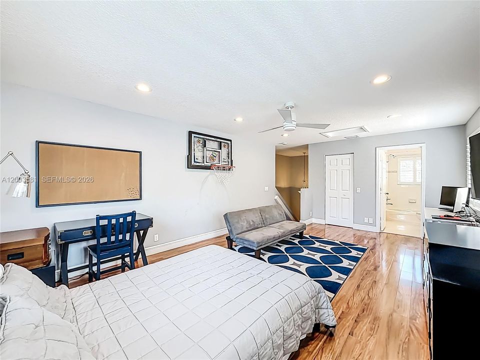 Upstairs Suite