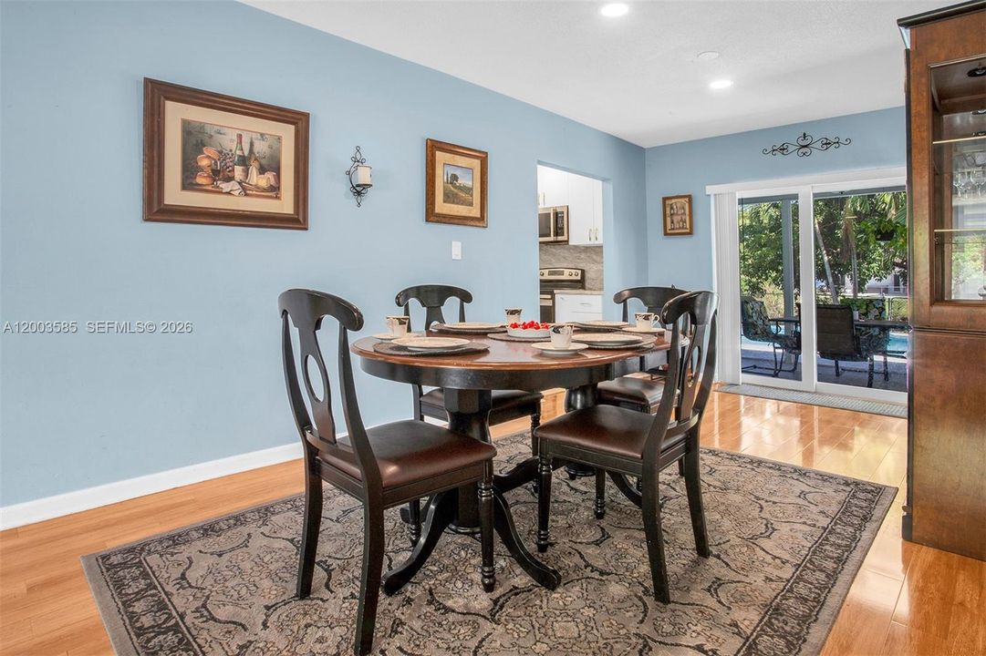 LARGE DINING ROOM WITH TABLE
