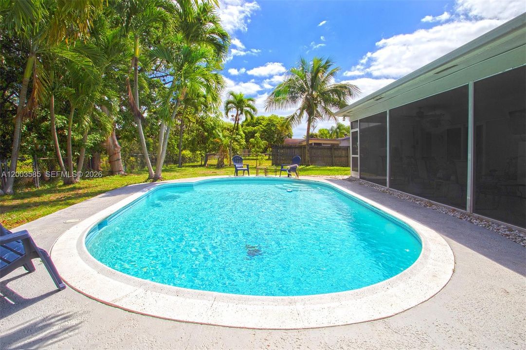 WELL MAINTAINED POOL