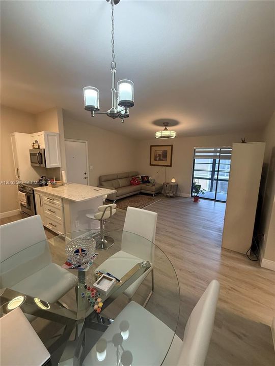 Activo con contrato: $99,999 (1 camas, 1 baños, 627 Pies cuadrados)