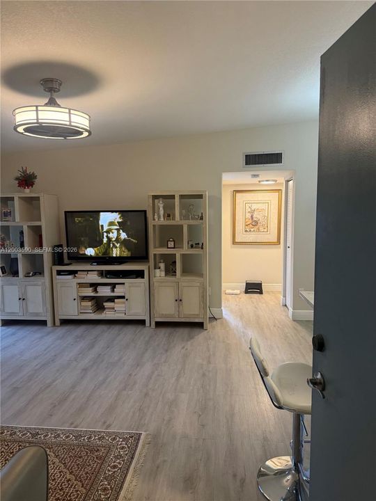 Activo con contrato: $99,999 (1 camas, 1 baños, 627 Pies cuadrados)