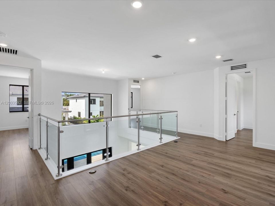 В аренду: $14,950 (5 спален, 4 ванн, 4057 Квадратных фут)