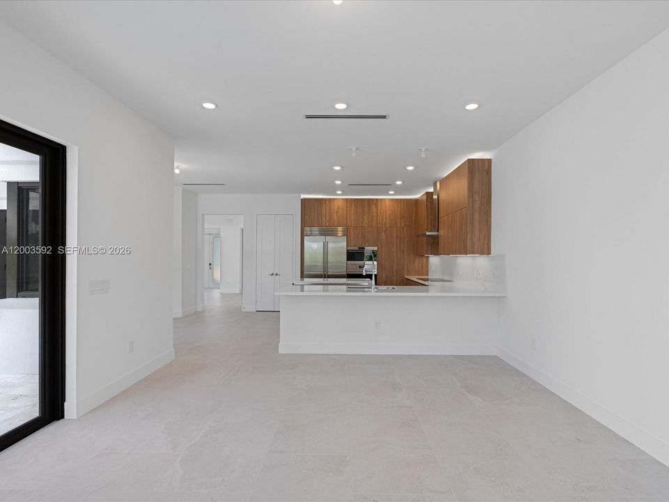 В аренду: $14,950 (5 спален, 4 ванн, 4057 Квадратных фут)