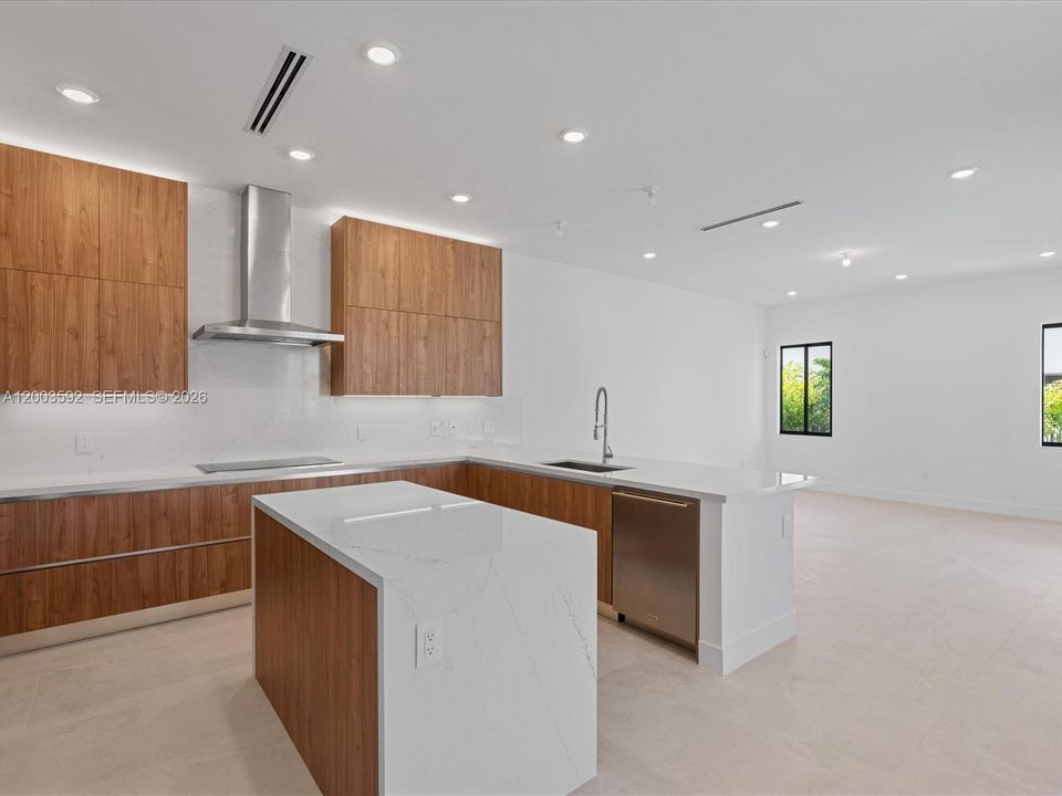 В аренду: $14,950 (5 спален, 4 ванн, 4057 Квадратных фут)