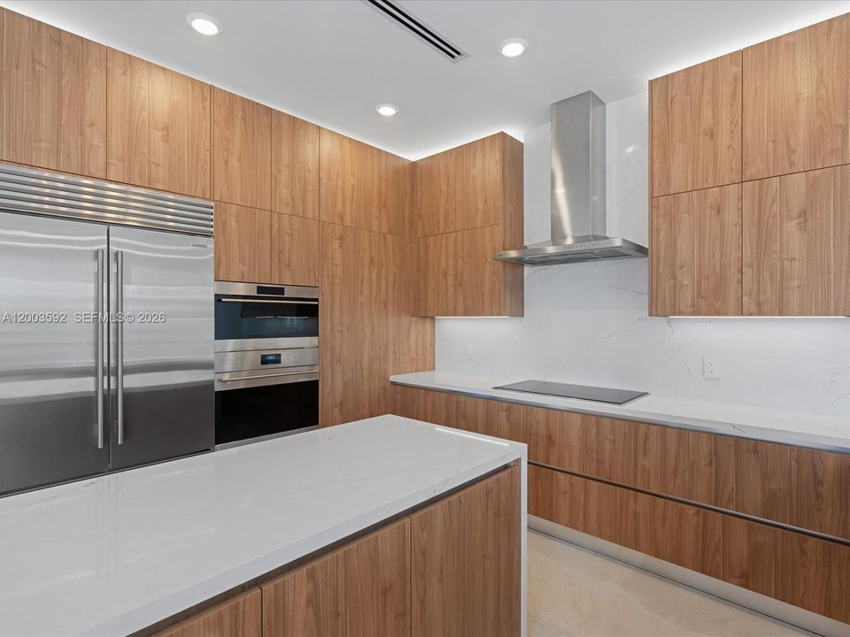 В аренду: $14,950 (5 спален, 4 ванн, 4057 Квадратных фут)