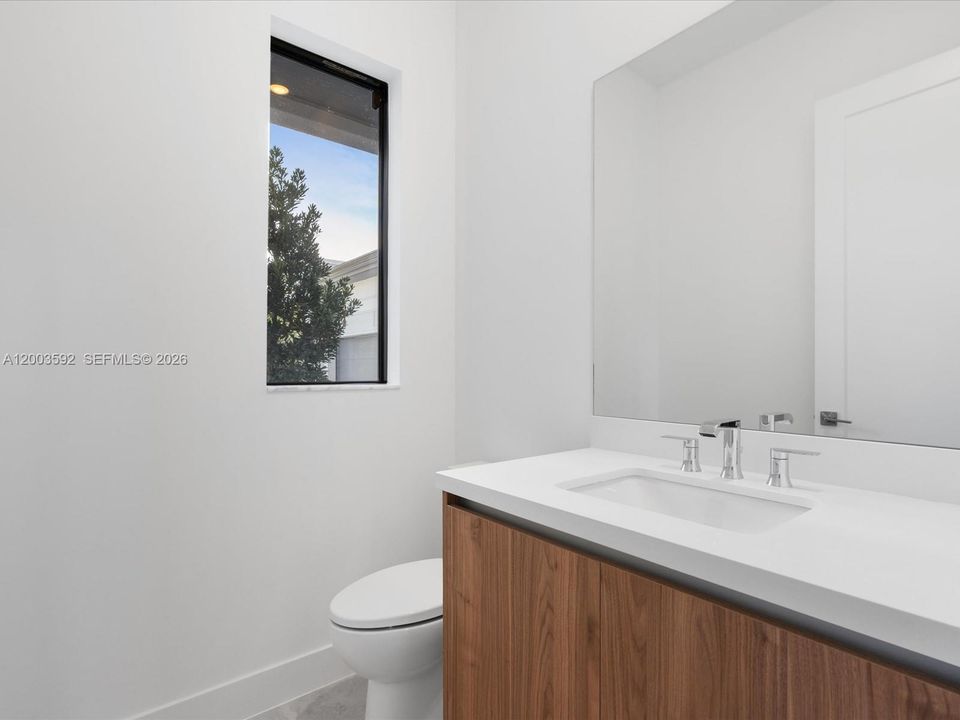 В аренду: $14,950 (5 спален, 4 ванн, 4057 Квадратных фут)
