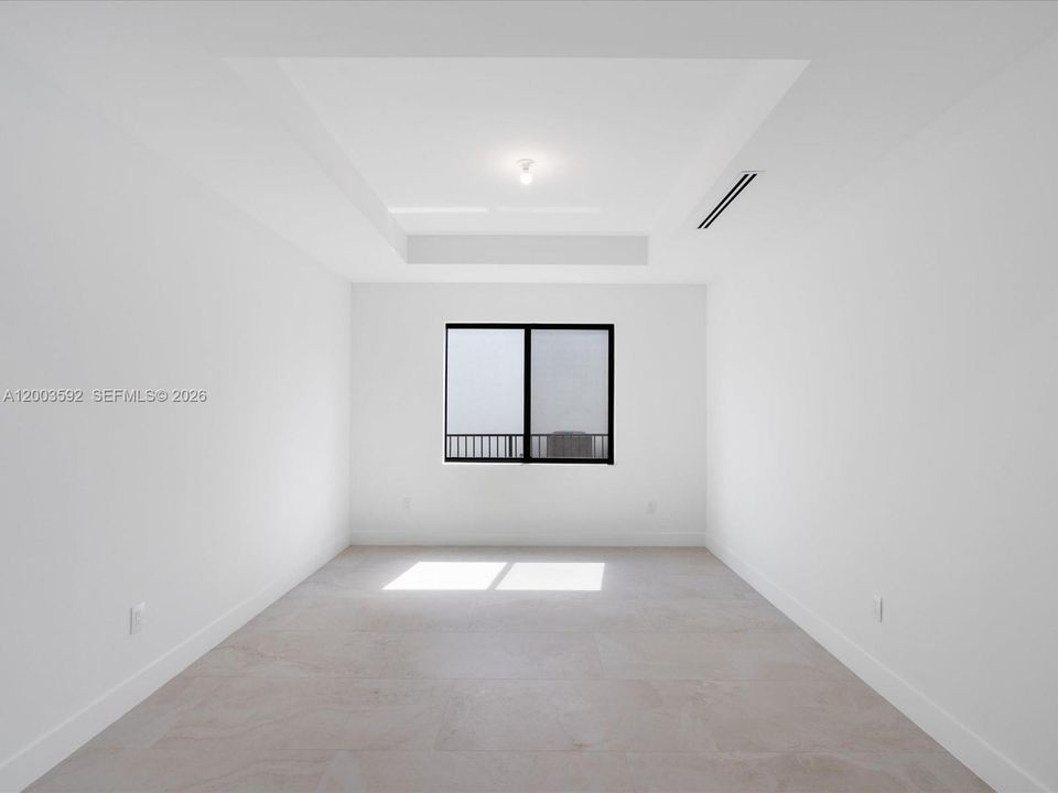 В аренду: $14,950 (5 спален, 4 ванн, 4057 Квадратных фут)