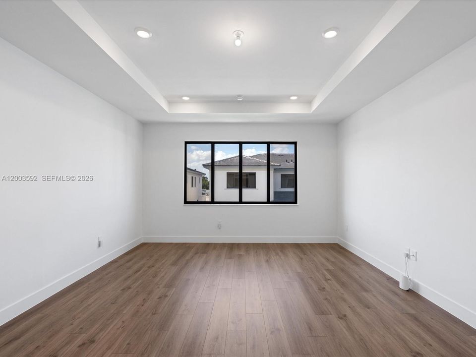 В аренду: $14,950 (5 спален, 4 ванн, 4057 Квадратных фут)