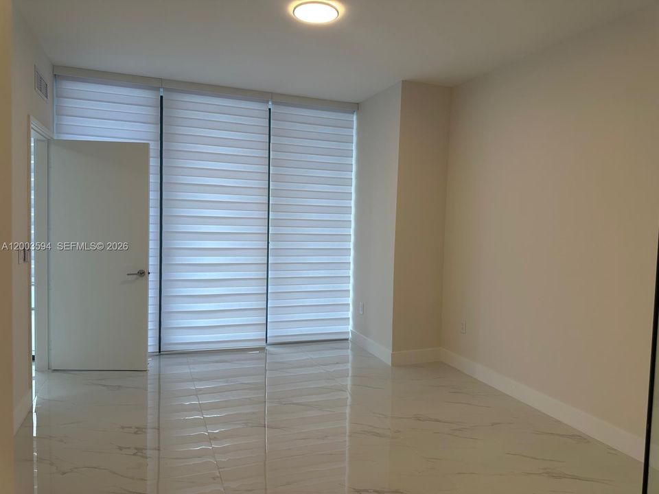 Activo con contrato: $10,500 (4 camas, 3 baños, 0 Pies cuadrados)
