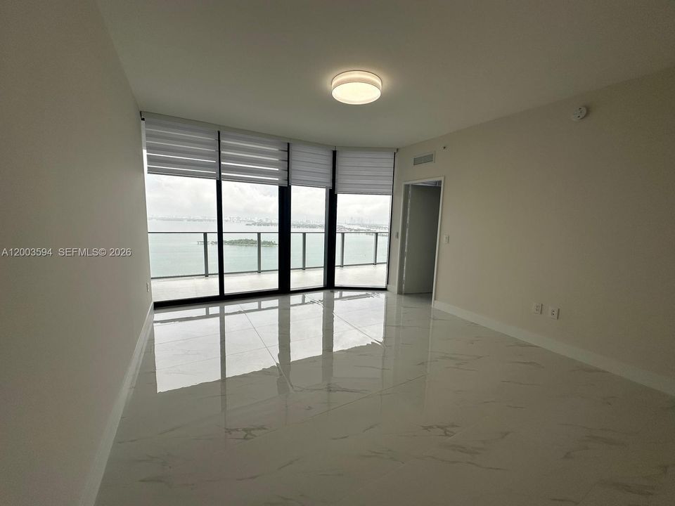 Activo con contrato: $10,500 (4 camas, 3 baños, 0 Pies cuadrados)