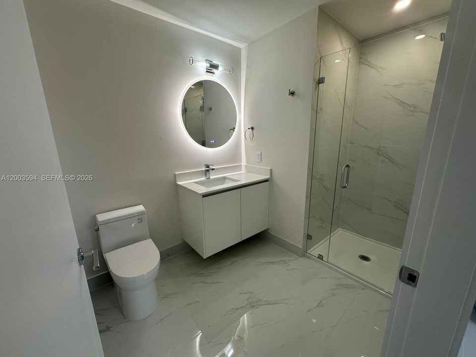 Activo con contrato: $10,500 (4 camas, 3 baños, 0 Pies cuadrados)