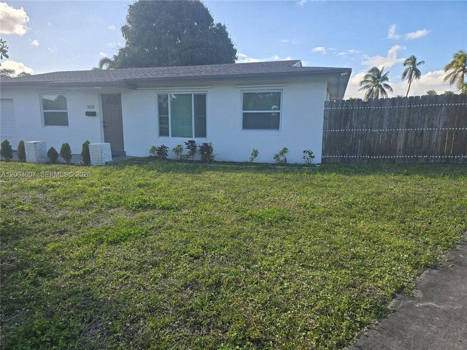 Activo con contrato: $480,000 (4 camas, 2 baños, 1630 Pies cuadrados)