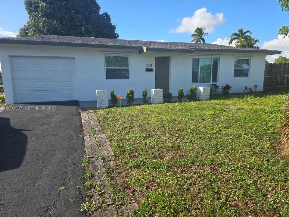 Activo con contrato: $480,000 (4 camas, 2 baños, 1630 Pies cuadrados)