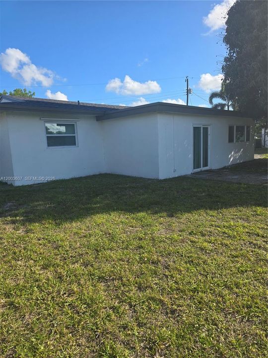 Activo con contrato: $480,000 (4 camas, 2 baños, 1630 Pies cuadrados)