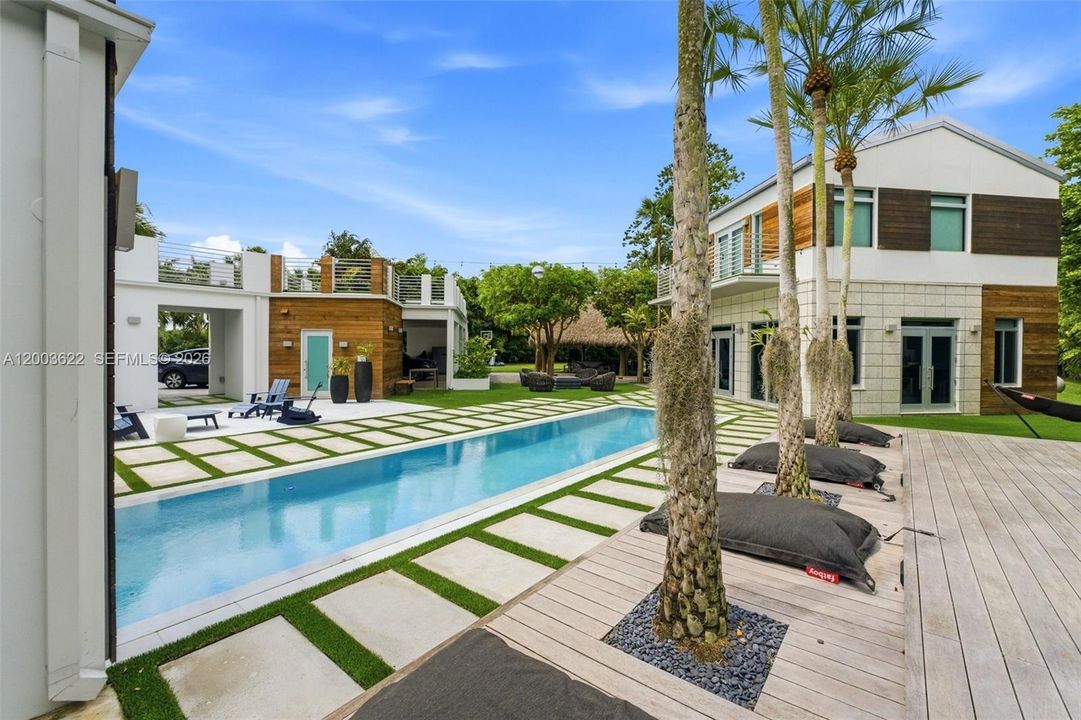For Sale: $3,000,000 (4 beds, 5 baths, 4412 Square Feet)