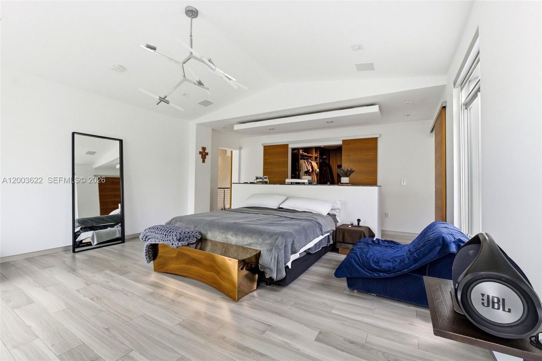 For Sale: $3,000,000 (4 beds, 5 baths, 4412 Square Feet)