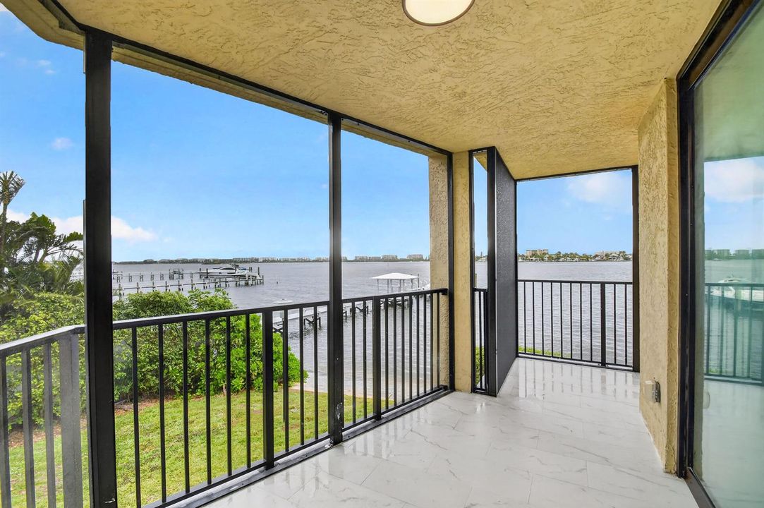 Wrap-around Balcony 2