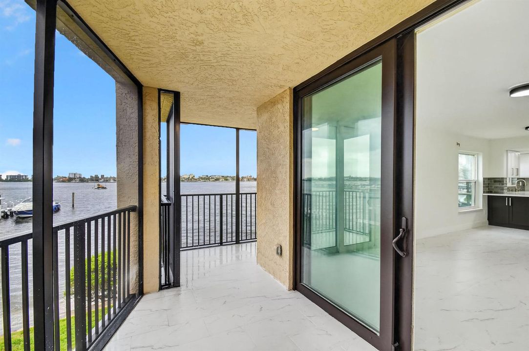 Wrap-around Balcony 3