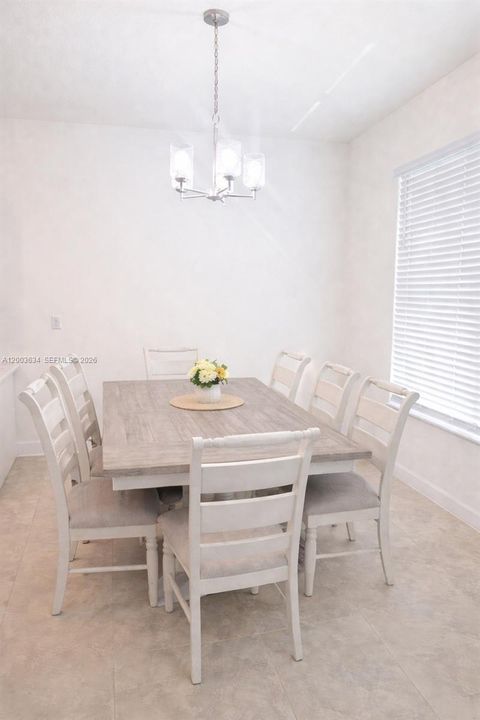 For Rent: $2,600 (3 beds, 3 baths, 1815 Square Feet)
