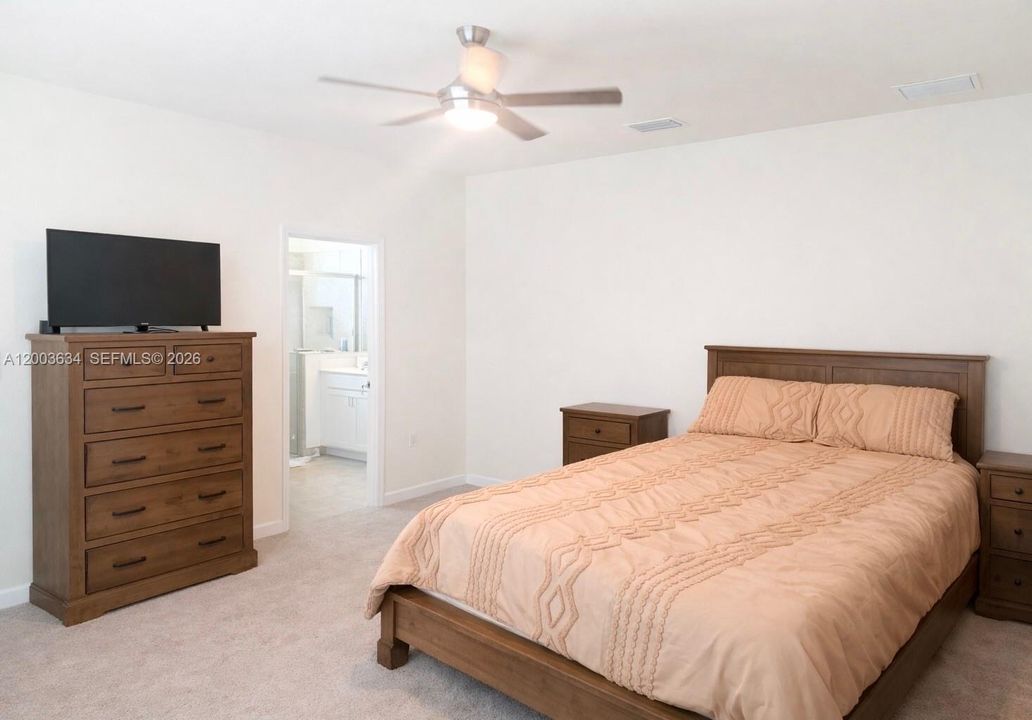 For Rent: $2,600 (3 beds, 3 baths, 1815 Square Feet)
