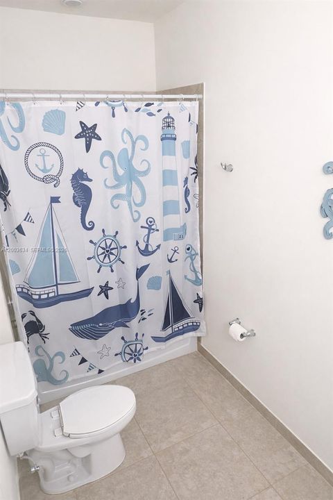 For Rent: $2,600 (3 beds, 3 baths, 1815 Square Feet)