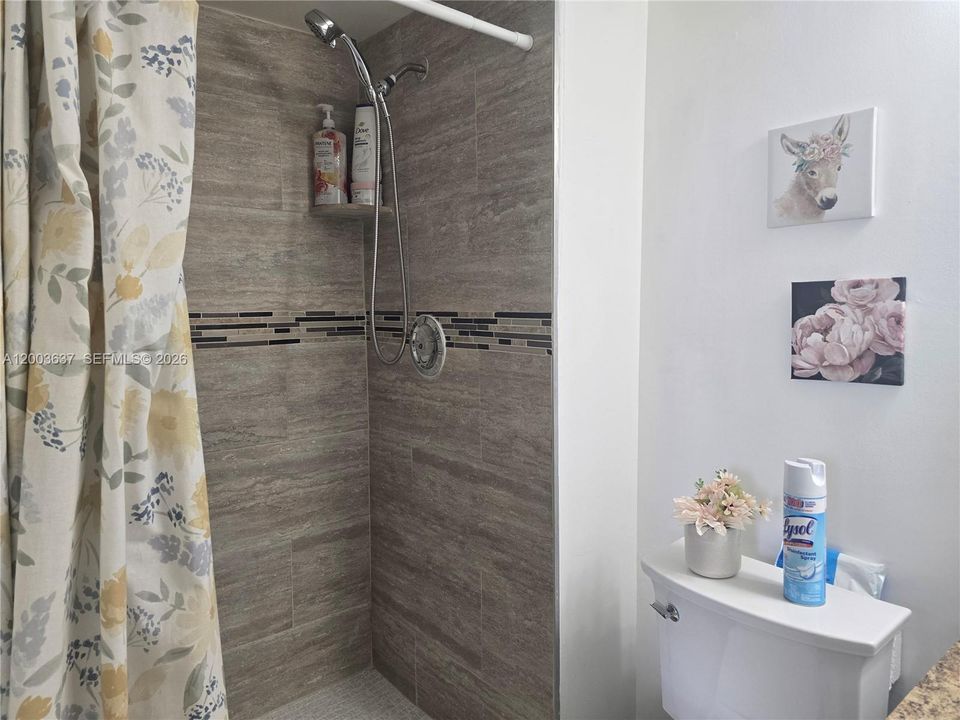 En Renta: $1,500 (1 camas, 2 baños, 850 Pies cuadrados)
