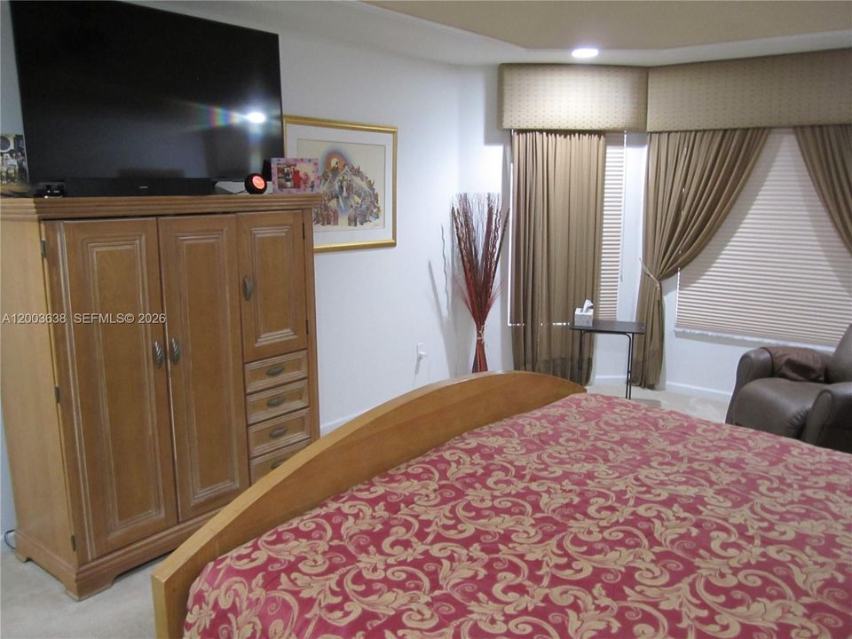 En Renta: $4,500 (3 camas, 2 baños, 1856 Pies cuadrados)