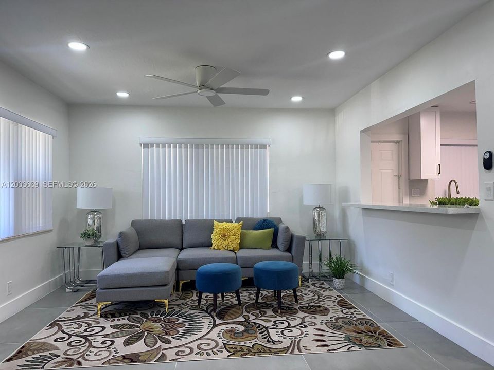 Activo con contrato: $349,900 (3 camas, 2 baños, 1240 Pies cuadrados)