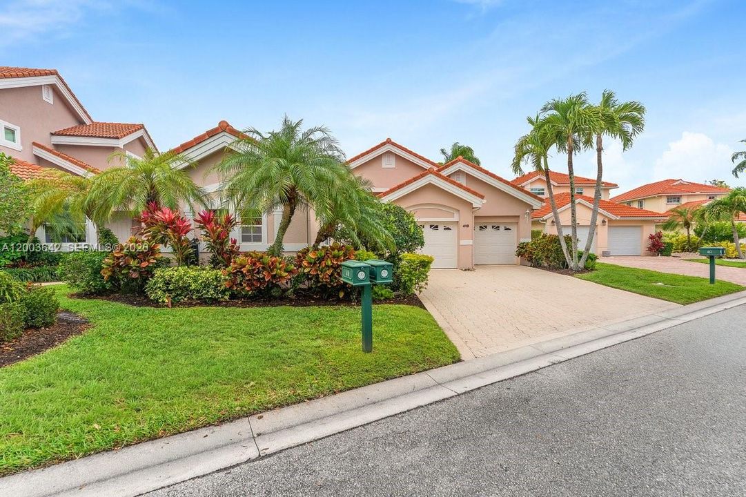 Active With Contract: $1,025,000 (4 beds, 4 baths, 2382 Square Feet)