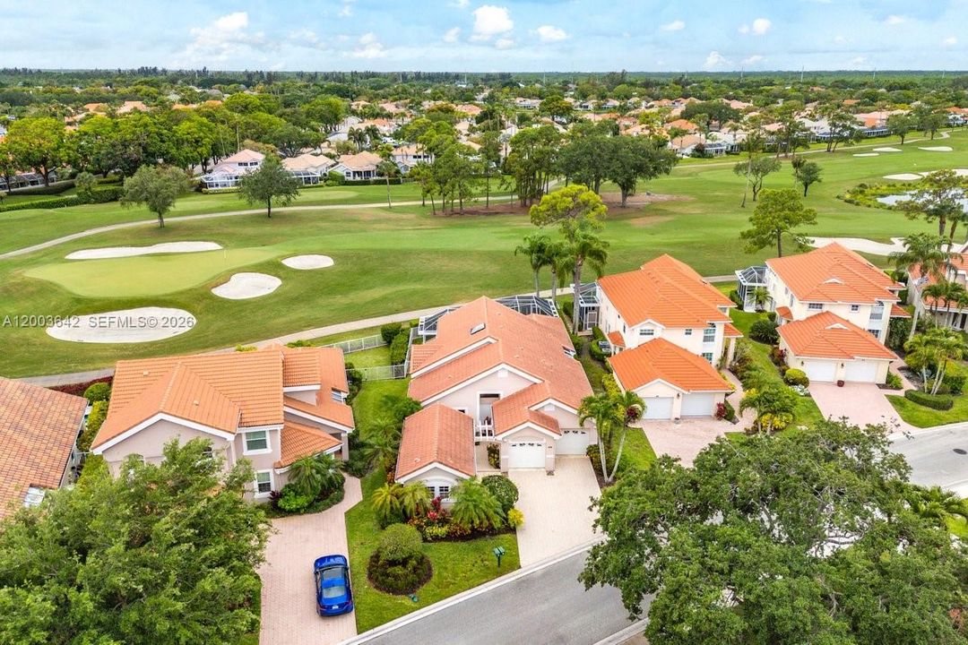 Active With Contract: $1,025,000 (4 beds, 4 baths, 2382 Square Feet)