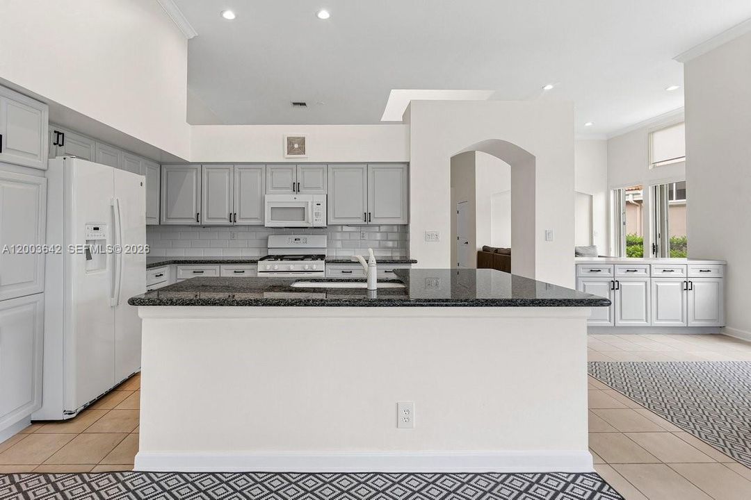 Active With Contract: $1,025,000 (4 beds, 4 baths, 2382 Square Feet)