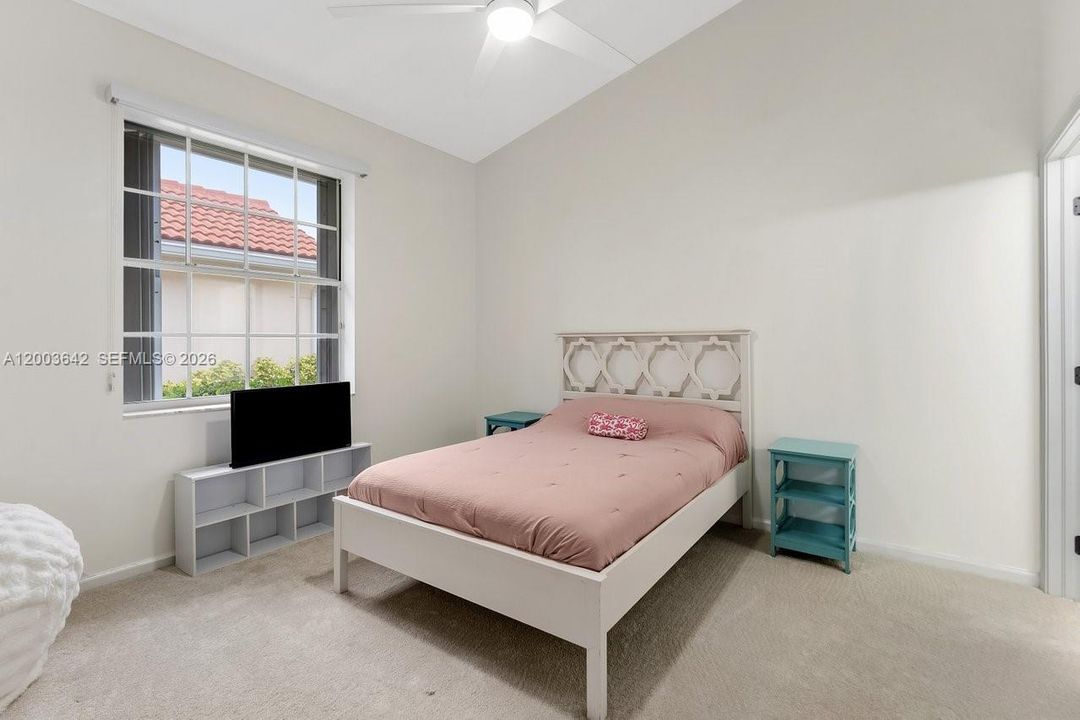 Active With Contract: $1,025,000 (4 beds, 4 baths, 2382 Square Feet)