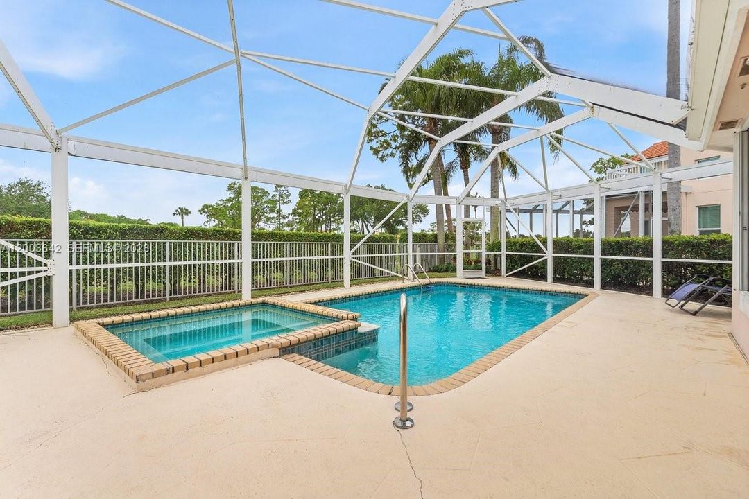 Active With Contract: $1,025,000 (4 beds, 4 baths, 2382 Square Feet)