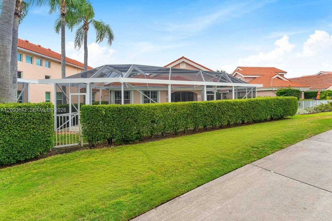 Active With Contract: $1,025,000 (4 beds, 4 baths, 2382 Square Feet)
