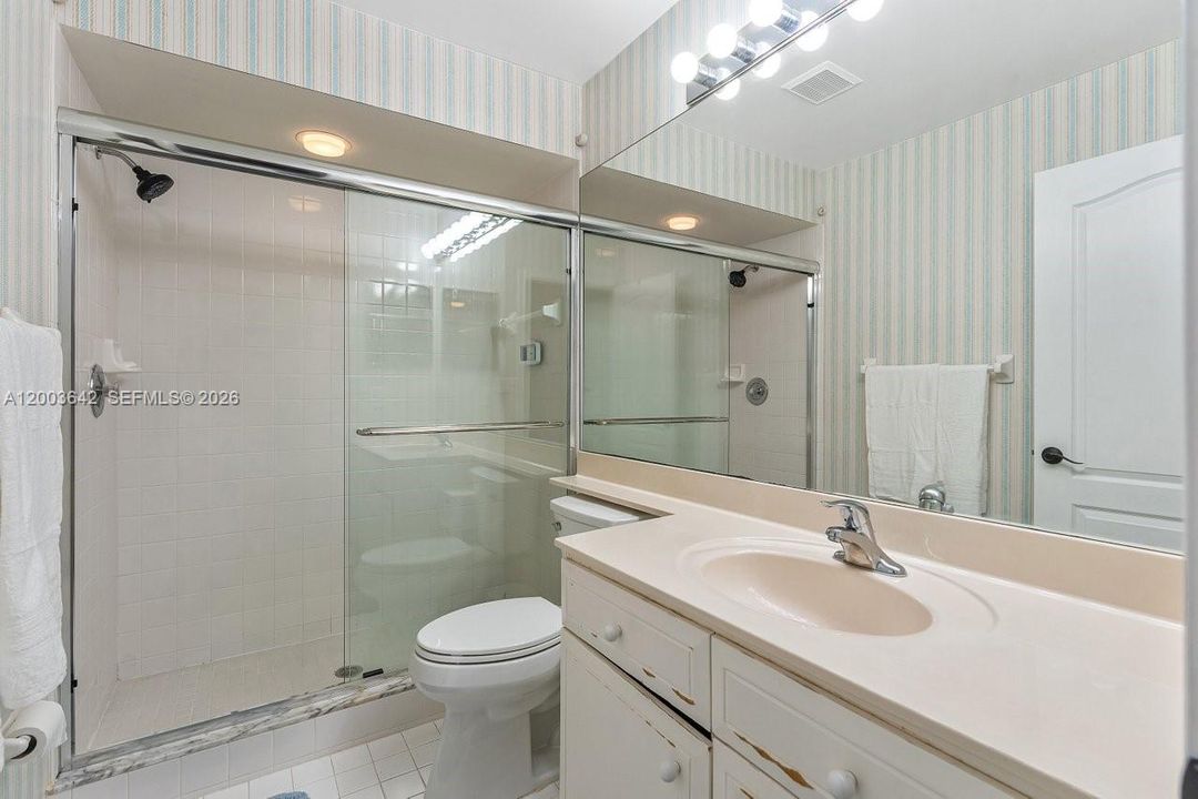 Active With Contract: $1,025,000 (4 beds, 4 baths, 2382 Square Feet)