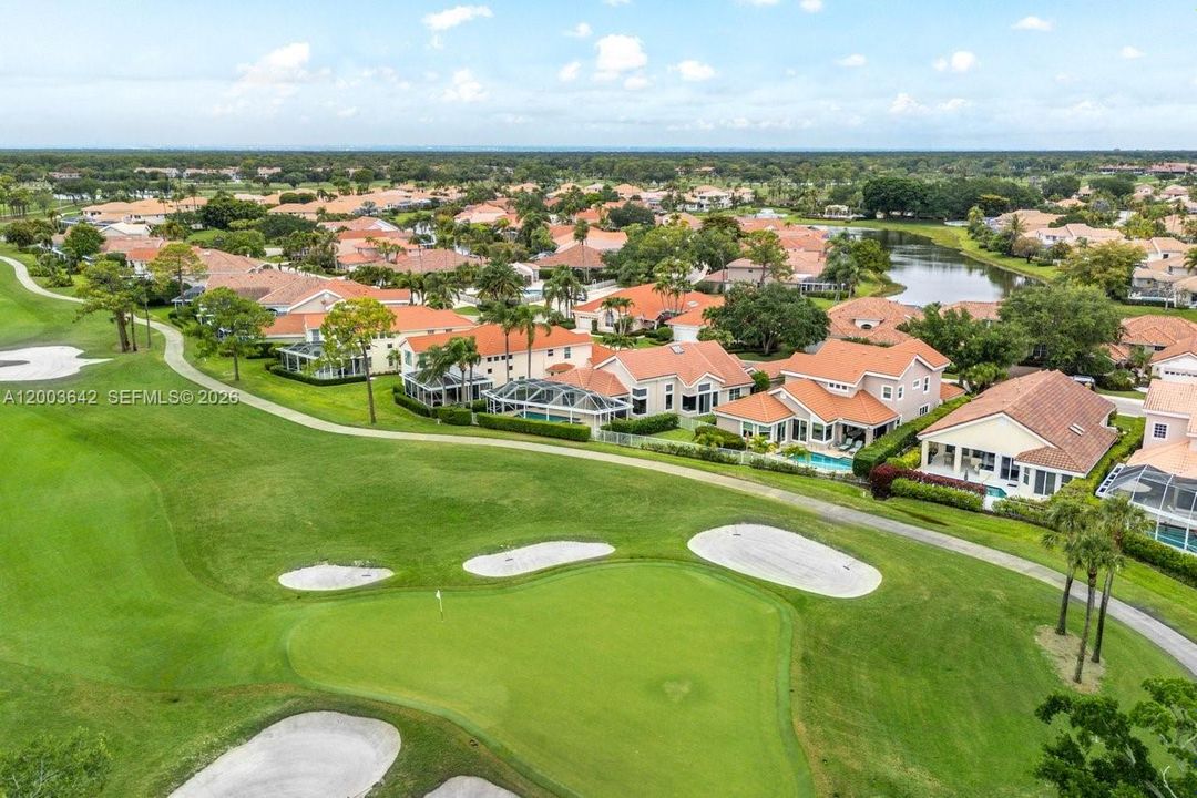 Active With Contract: $1,025,000 (4 beds, 4 baths, 2382 Square Feet)
