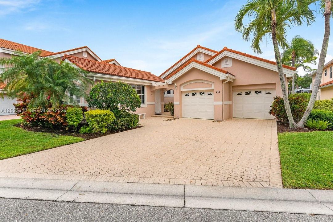 Active With Contract: $1,025,000 (4 beds, 4 baths, 2382 Square Feet)