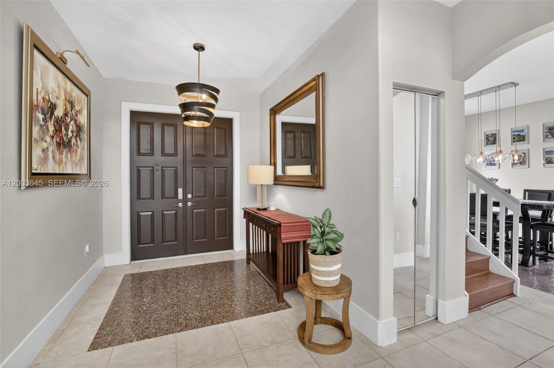 For Sale: $940,000 (5 beds, 3 baths, 2678 Square Feet)