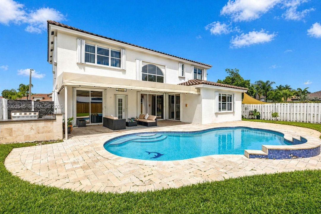 For Sale: $940,000 (5 beds, 3 baths, 2678 Square Feet)