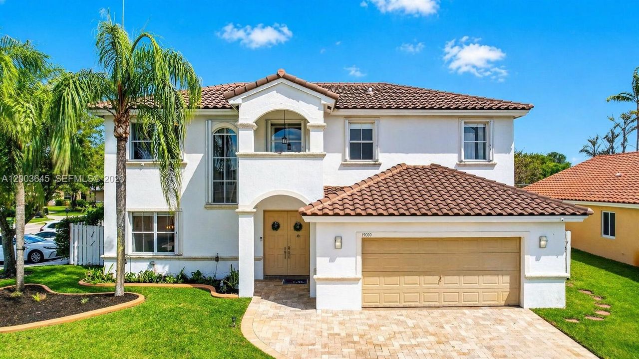 For Sale: $940,000 (5 beds, 3 baths, 2678 Square Feet)