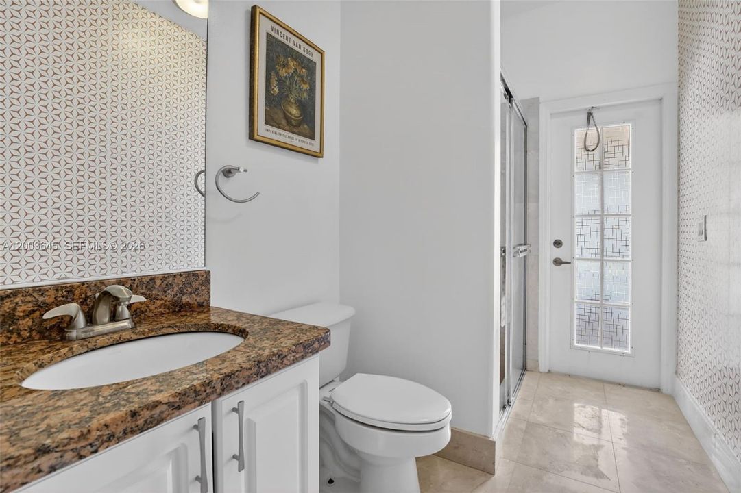 For Sale: $940,000 (5 beds, 3 baths, 2678 Square Feet)